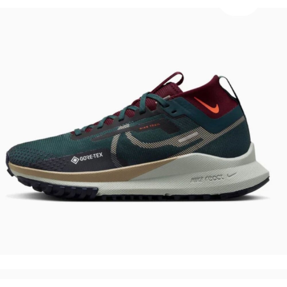 Nike Wmn React Pegasus Trail 4 Gore-Tex Deep Jungle/Night Maroon/Ashen Slate 10